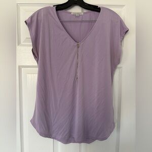 Green Envelope Lavender Short Sleeve Top with Zipper